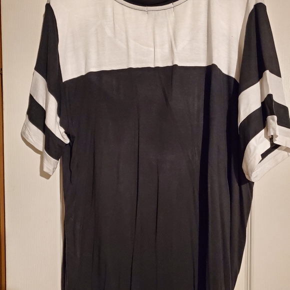 Miss Chevious top - Picture 2 of 3